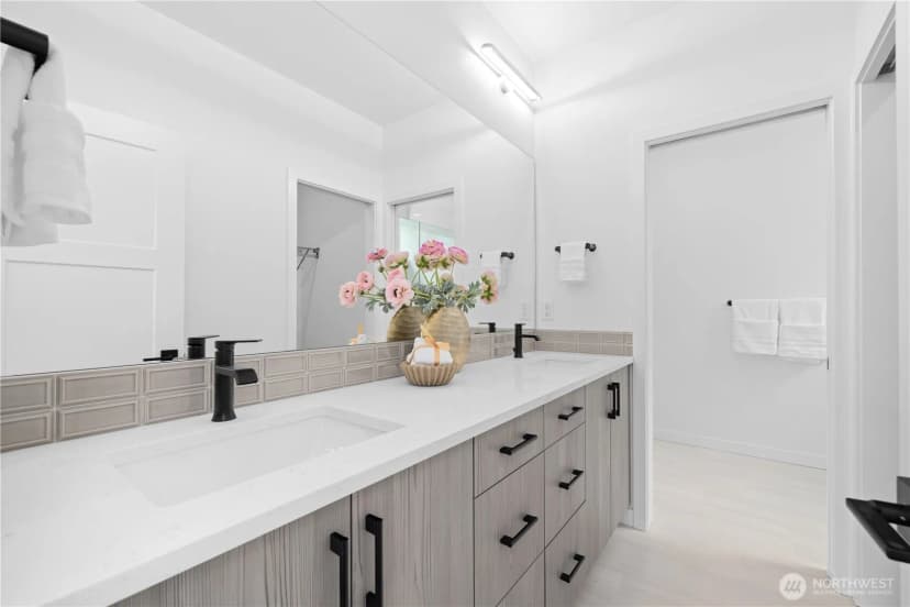 Property photo for 6538 A Latona Avenue Ne, Seattle photo 16