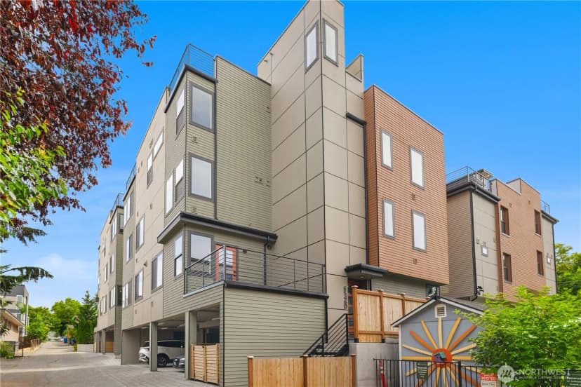 Property photo for 6538 A Latona Avenue Ne, Seattle photo 31