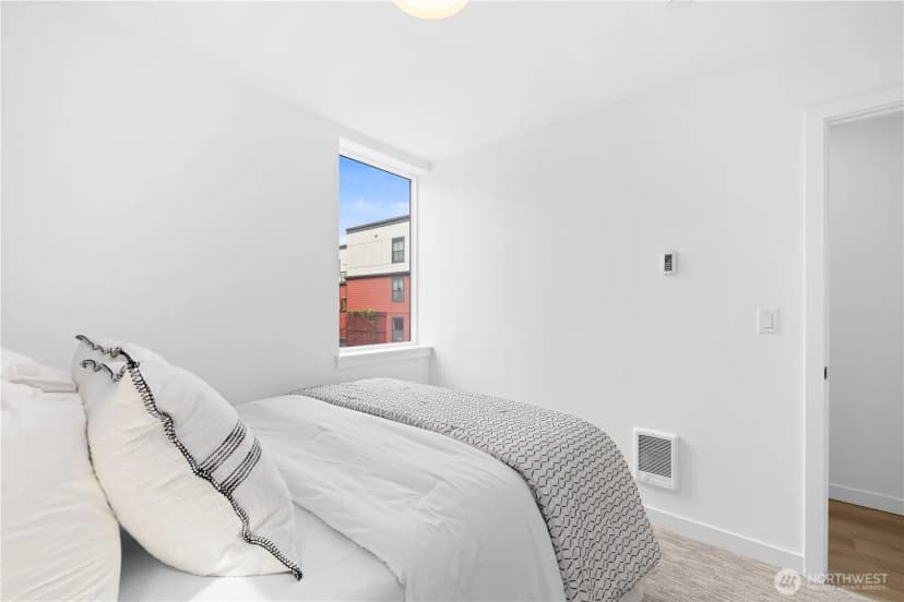 Property photo for 6538 A Latona Avenue Ne, Seattle photo 21