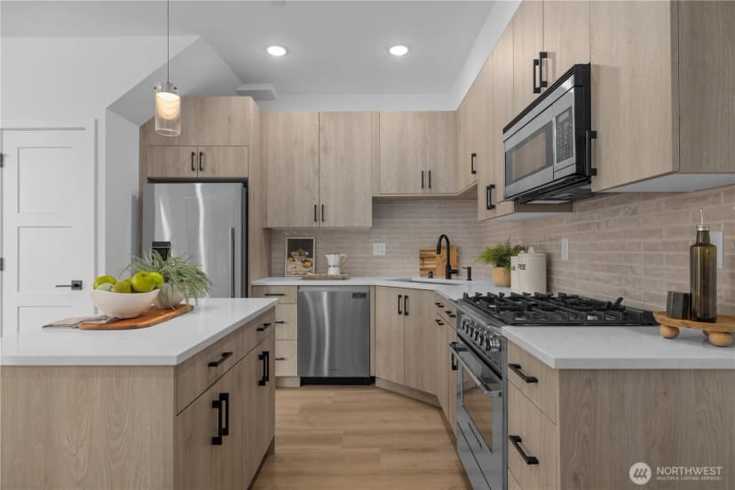 Property photo for 6538 A Latona Avenue Ne, Seattle photo 11