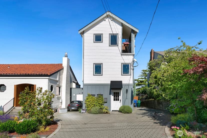 Property photo for 1338 California Ave Sw, Seattle photo 3
