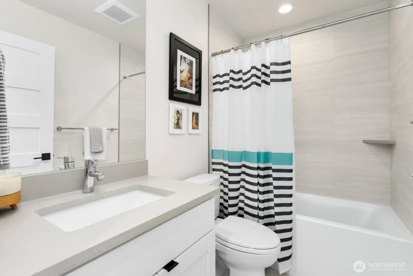 Property photo for 1338 California Ave Sw, Seattle photo 17