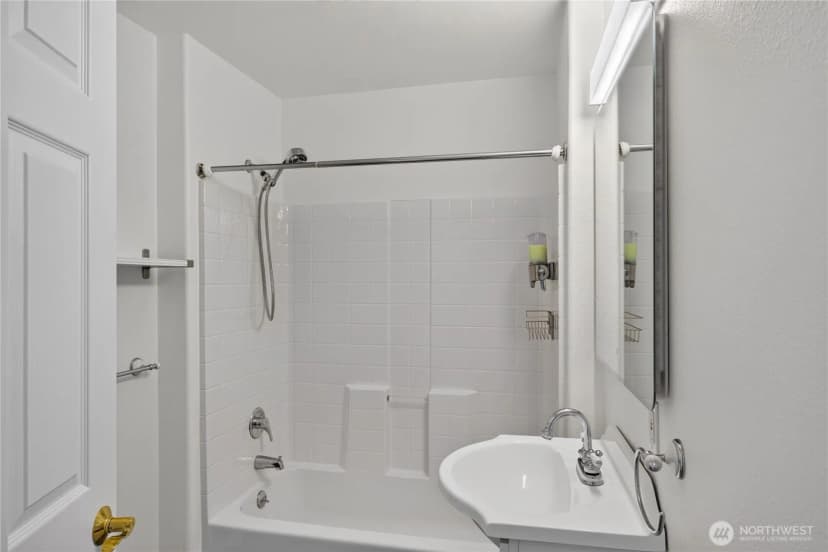 Property photo for 4807 Glasgow Way, Anacortes photo 29