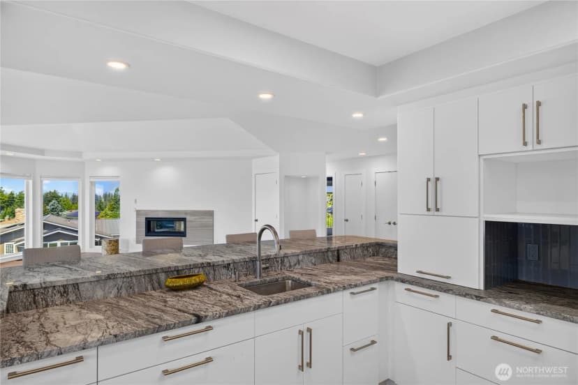 Property photo for 4807 Glasgow Way, Anacortes photo 12