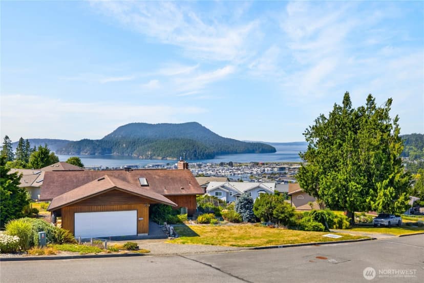 Property photo for 4807 Glasgow Way, Anacortes photo 40