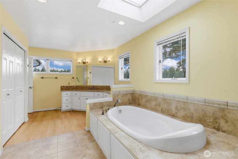 Property photo for 31422 7th Place Sw, Federal Way photo 23