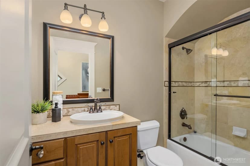 Property photo for 805 92nd Avenue Ne, Bellevue photo 24
