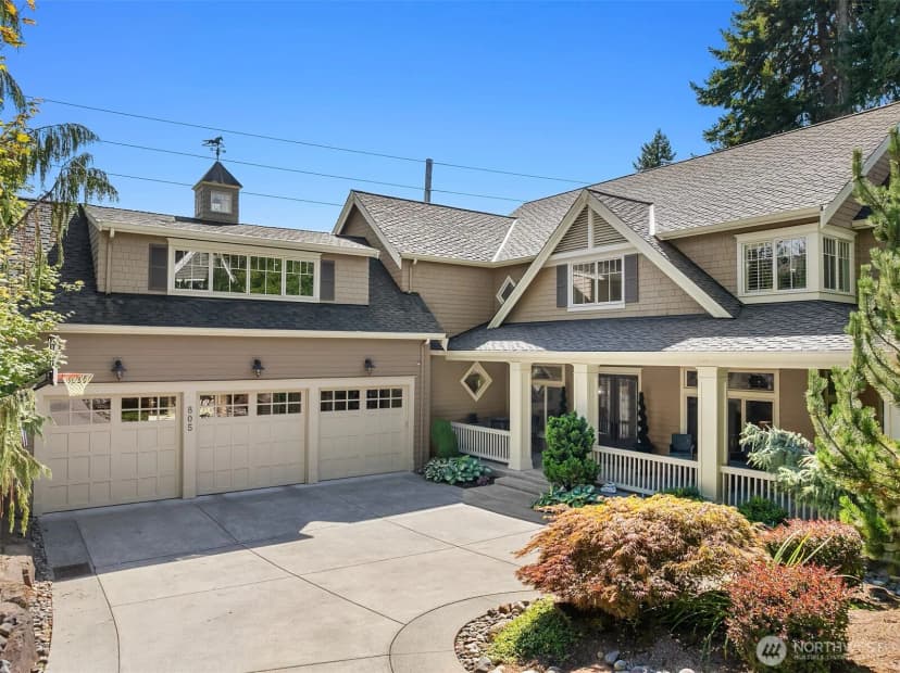 Property photo for 805 92nd Avenue Ne, Bellevue photo 2