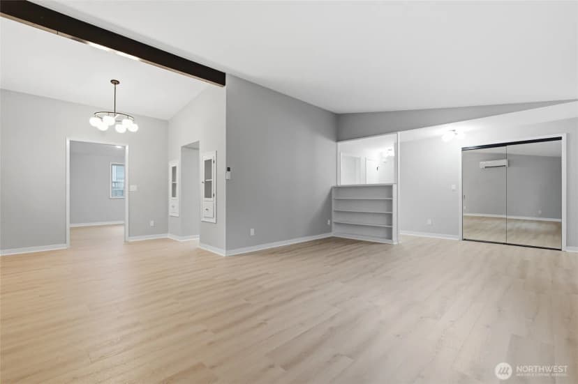 Property photo for 101 161st Street Se, Bothell photo 4
