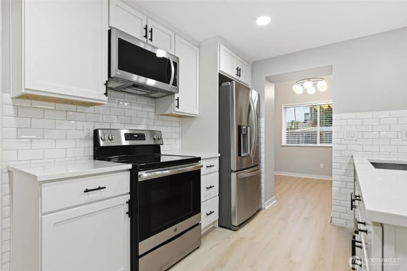 Property photo for 101 161st Street Se, Bothell photo 10