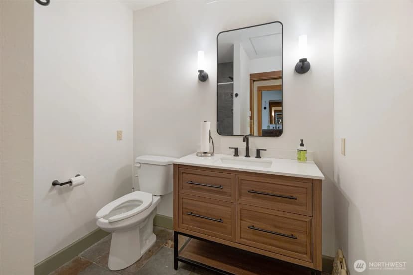 Property photo for 687 Airport Center Road, Friday Harbor photo 17