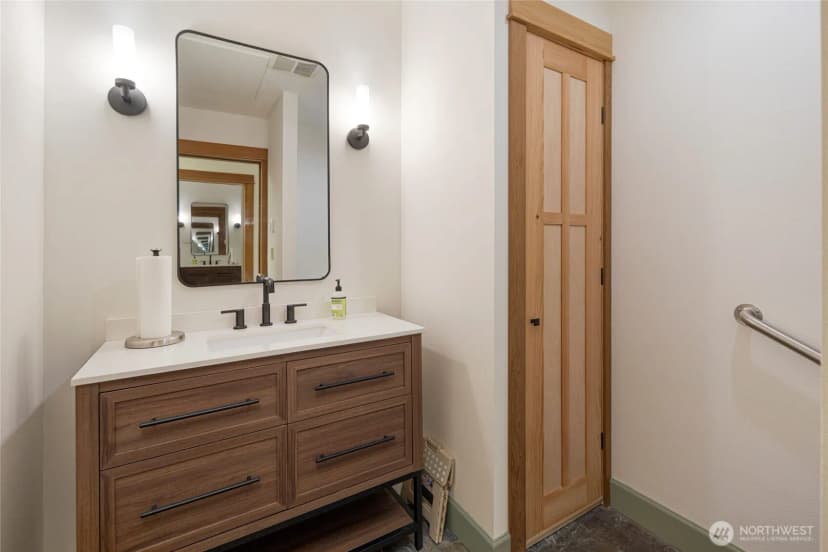 Property photo for 687 Airport Center Road, Friday Harbor photo 19