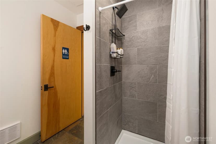 Property photo for 687 Airport Center Road, Friday Harbor photo 18