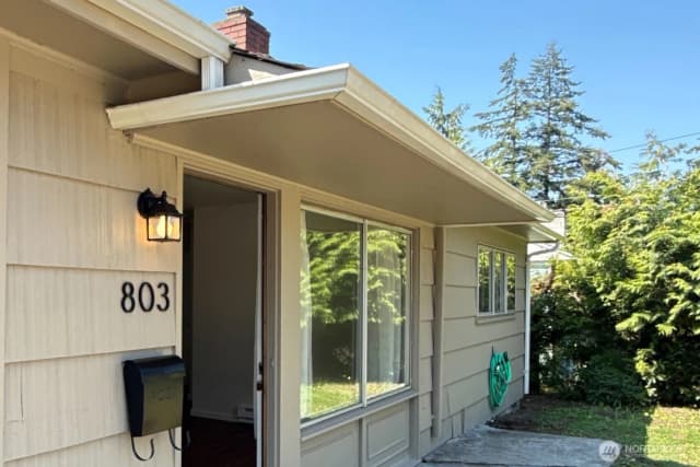 Property photo for 803 T Street, Port Townsend photo 2