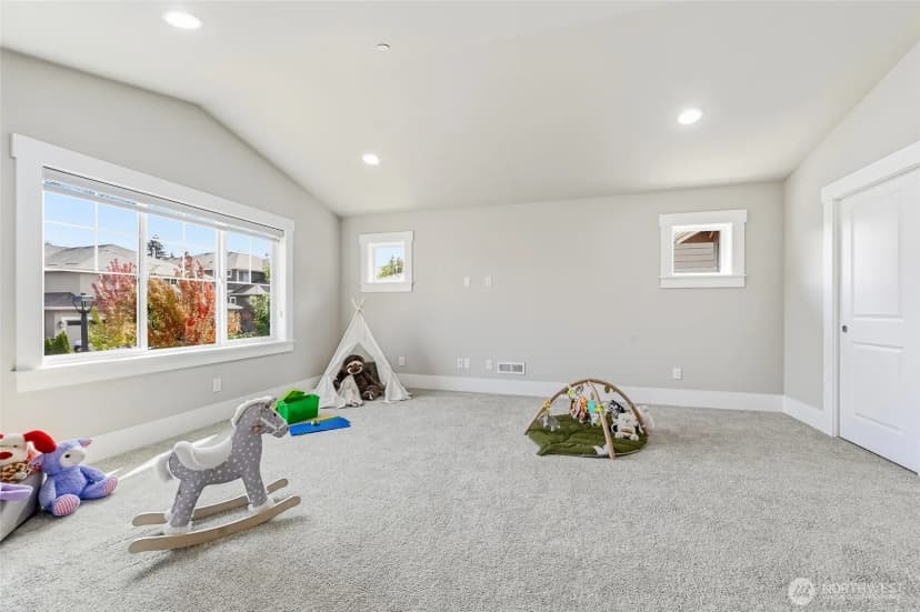 Property photo for 13628 Ne 133rd Place, Kirkland photo 25