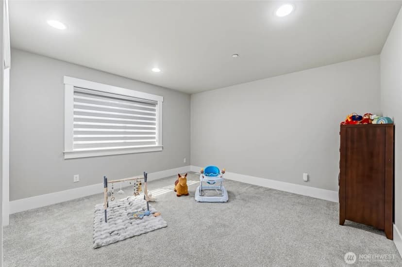 Property photo for 13628 Ne 133rd Place, Kirkland photo 19