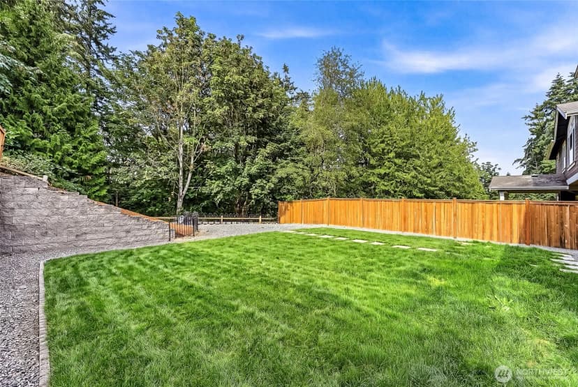 Property photo for 13628 Ne 133rd Place, Kirkland photo 34