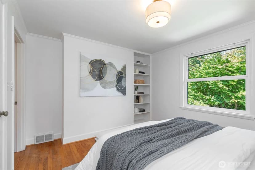 Property photo for 9602 26th Avenue Nw, Seattle photo 11