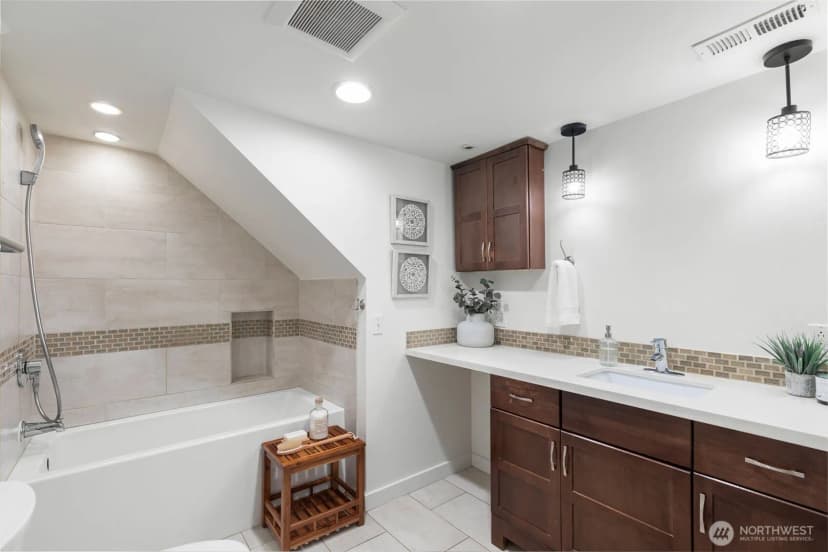 Property photo for 9602 26th Avenue Nw, Seattle photo 16