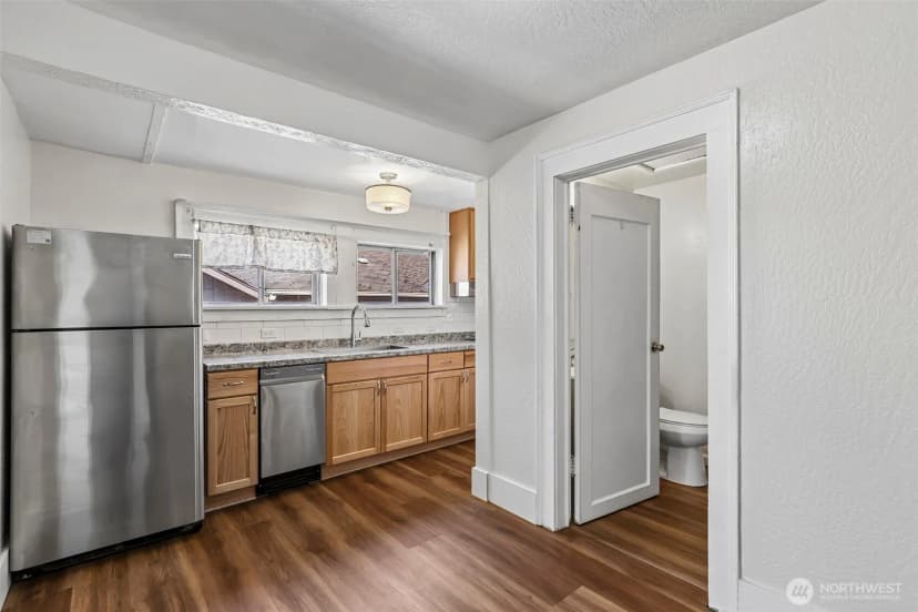 Property photo for 807 Columbia Street, Kelso photo 9