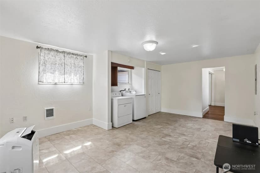 Property photo for 807 Columbia Street, Kelso photo 21