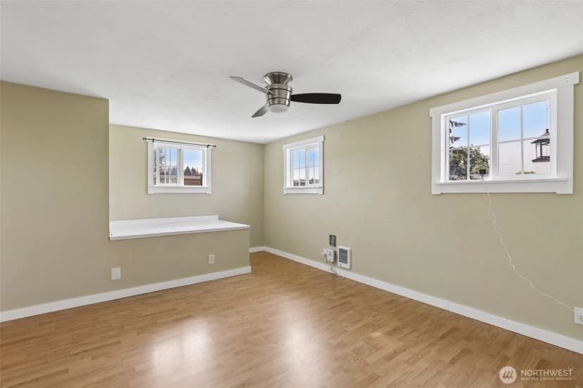 Property photo for 807 Columbia Street, Kelso photo 32