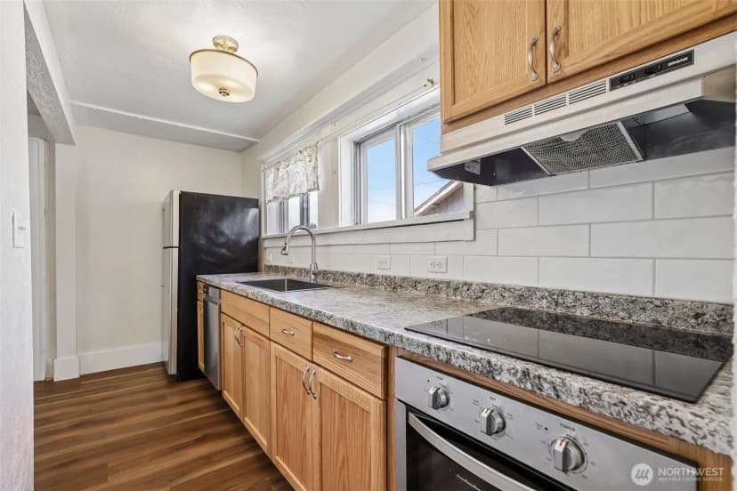 Property photo for 807 Columbia Street, Kelso photo 13