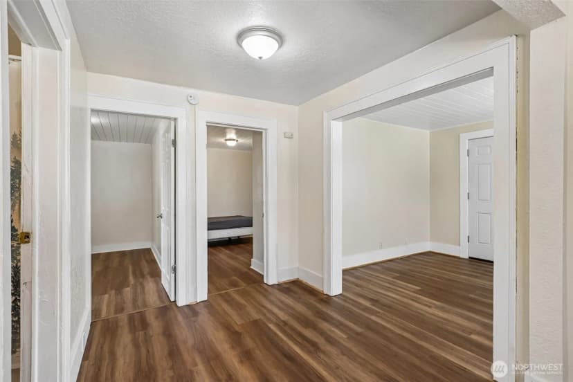 Property photo for 807 Columbia Street, Kelso photo 11