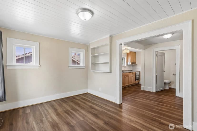Property photo for 807 Columbia Street, Kelso photo 6
