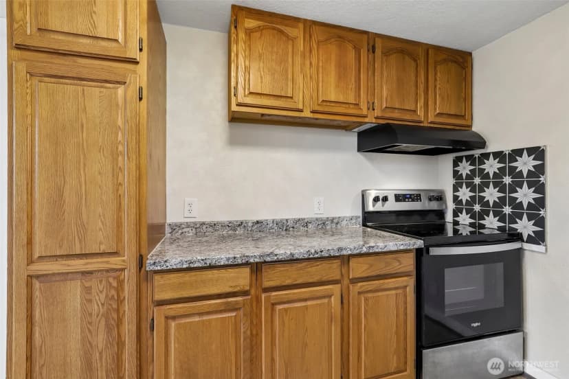 Property photo for 807 Columbia Street, Kelso photo 35