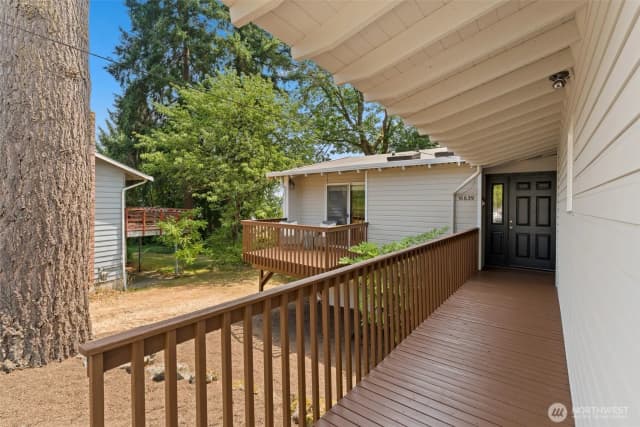 Property photo for 16639 Se 26th Place, Bellevue photo 3