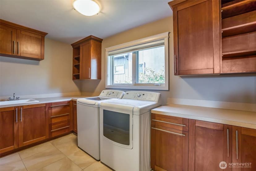 Property photo for 317 1st Street, Kirkland photo 30