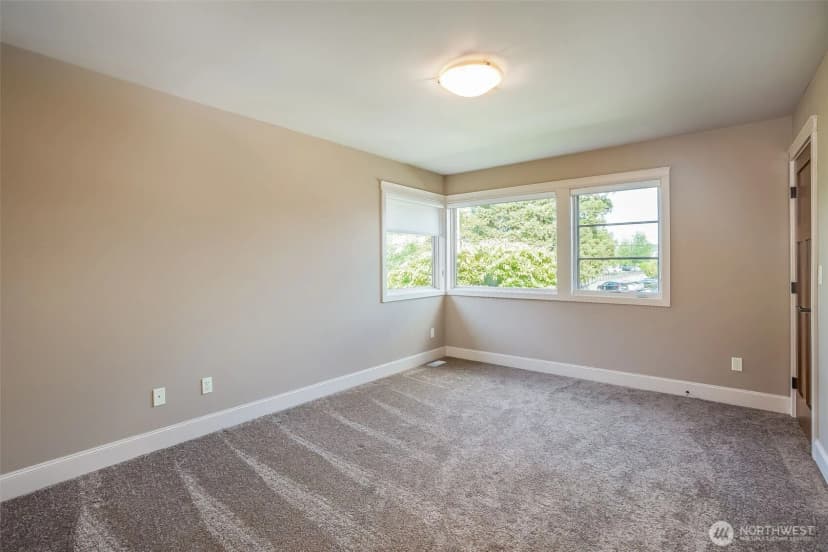 Property photo for 317 1st Street, Kirkland photo 28