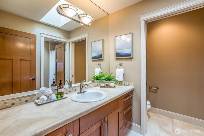 Property photo for 317 1st Street, Kirkland photo 27