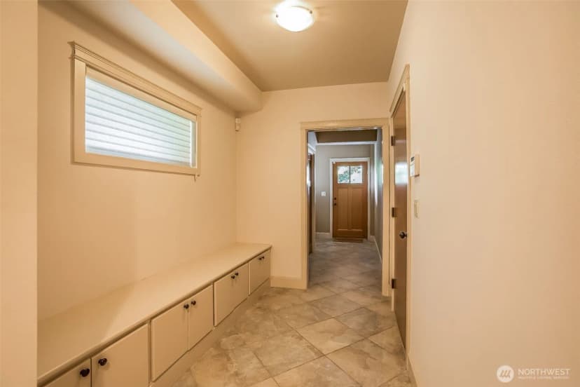 Property photo for 317 1st Street, Kirkland photo 36