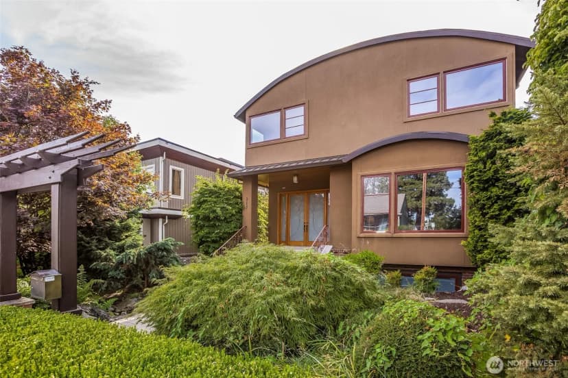 Property photo for 317 1st Street, Kirkland photo 2