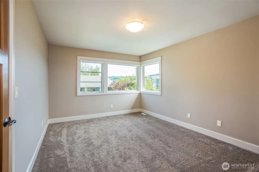 Property photo for 317 1st Street, Kirkland photo 26