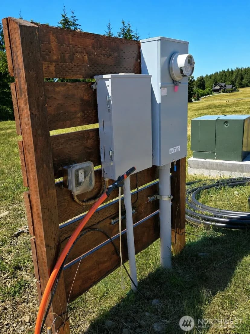 Property photo for 44411 14th Avenue E, Eatonville photo 5
