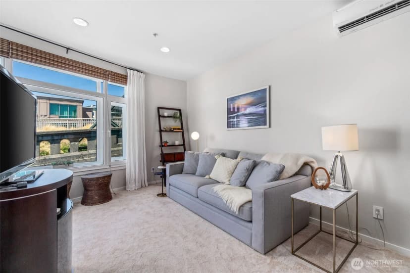 Property photo for 2000 Alaskan Way #543, Seattle photo 15