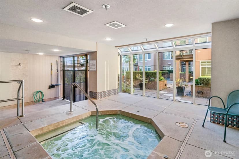 Property photo for 2000 Alaskan Way #543, Seattle photo 33
