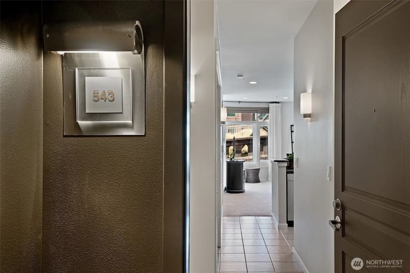 Property photo for 2000 Alaskan Way #543, Seattle photo 8