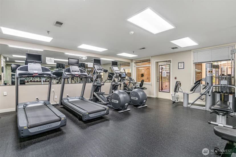 Property photo for 2000 Alaskan Way #543, Seattle photo 32