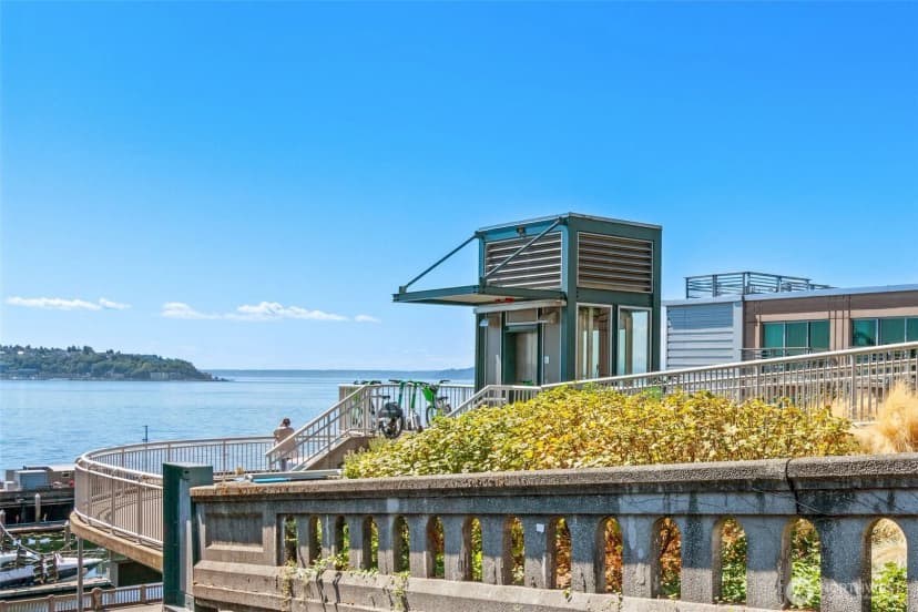 Property photo for 2000 Alaskan Way #543, Seattle photo 14