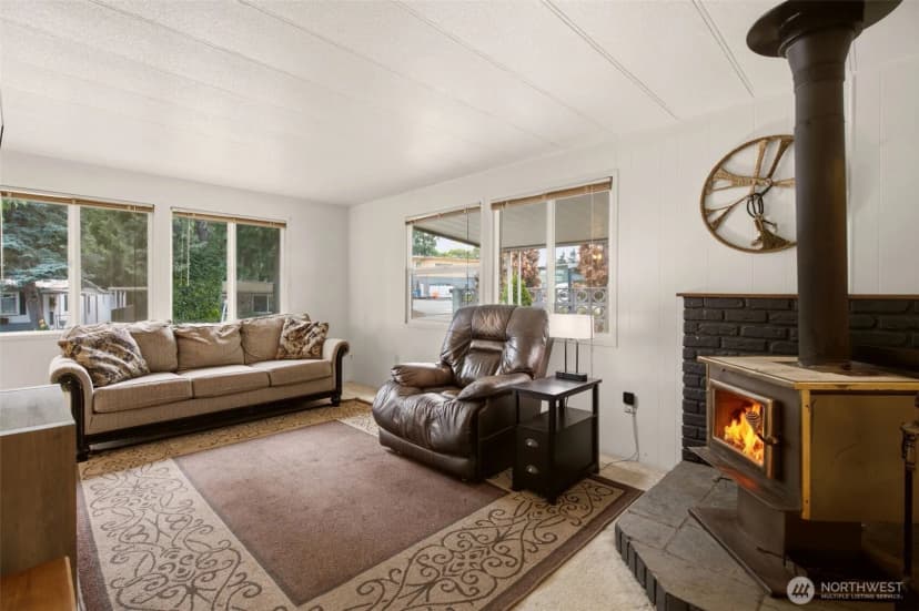 Property photo for 7301 Ne 175th Street #101, Kenmore photo 10