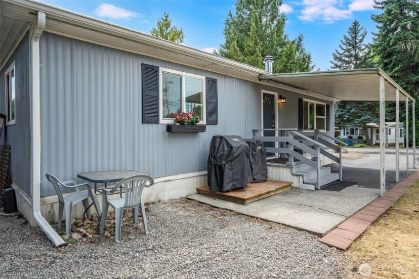 Property photo for 7301 Ne 175th Street #101, Kenmore photo 27