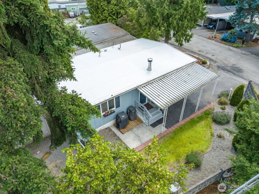 Property photo for 7301 Ne 175th Street #101, Kenmore photo 30