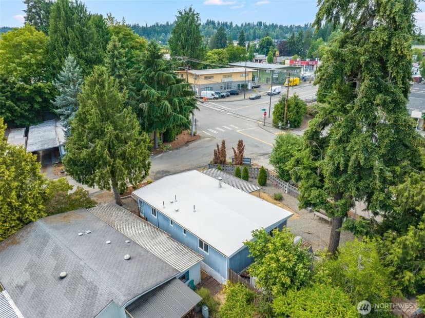 Property photo for 7301 Ne 175th Street #101, Kenmore photo 31