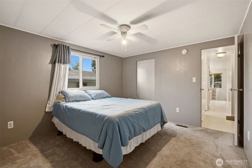 Property photo for 7301 Ne 175th Street #101, Kenmore photo 19