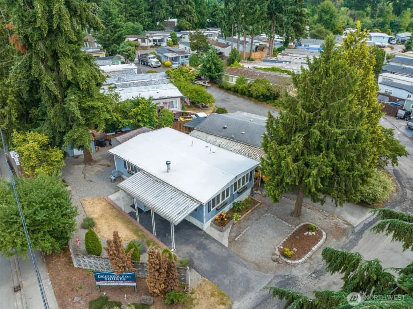 Property photo for 7301 Ne 175th Street #101, Kenmore photo 32