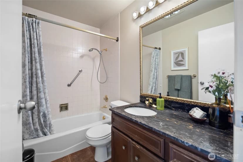 Property photo for 3650 26th Place W #402a, Seattle photo 20